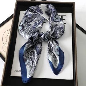 Foulard Carré Chic | La Parisienne