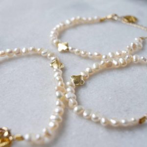 Bracelet Aude “BOHEMIAN MOOD” – Bracelet perles d’eau douce Perle trèfle or