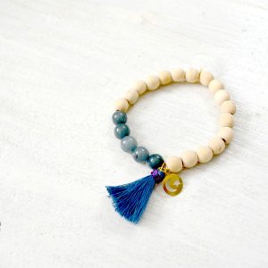 Bracelet Star Natural Wood – Perles en bois naturel, pampille en laiton, pompon