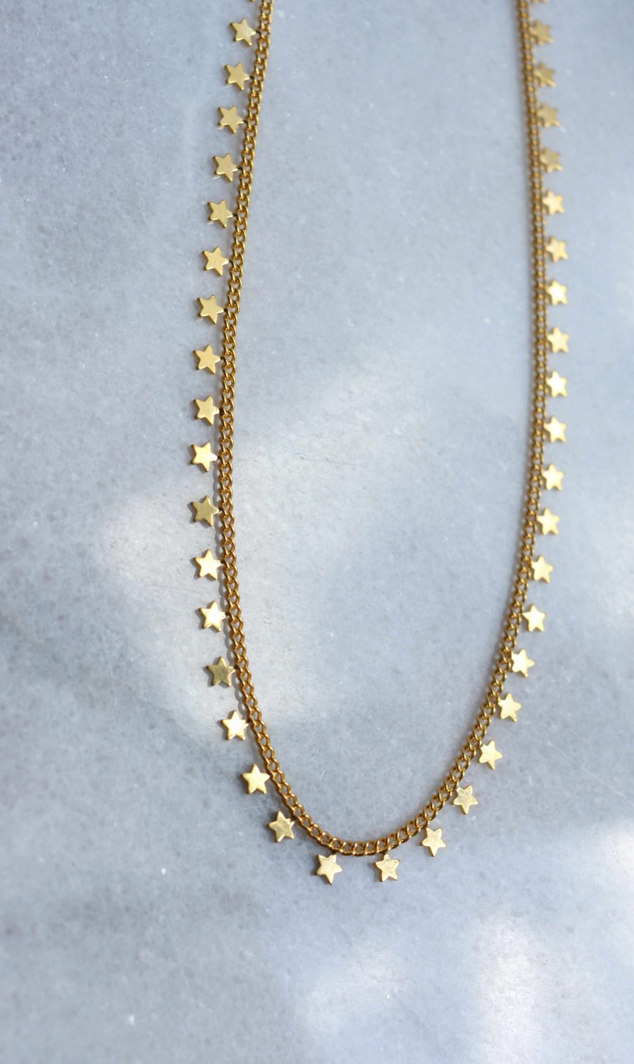 Collier LITTLE STAR “BOHEMIAN MOOD” ras de cou fin plaqué or petites étoiles