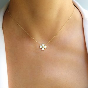 Collier trèfle nacré